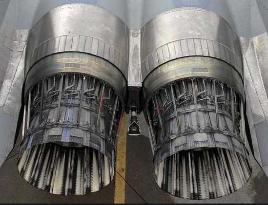 战斗机的可伸缩尾喷管有什么具体的功用