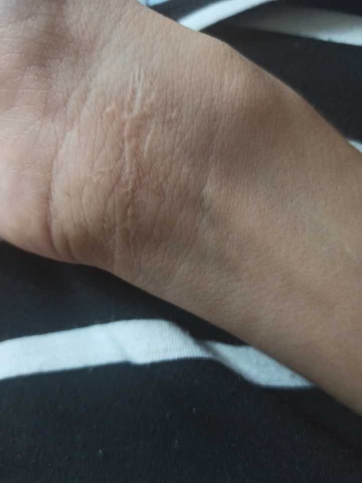 以前写过很多关于抑郁症,自杀,这些匿名帖子,然后都慢慢的