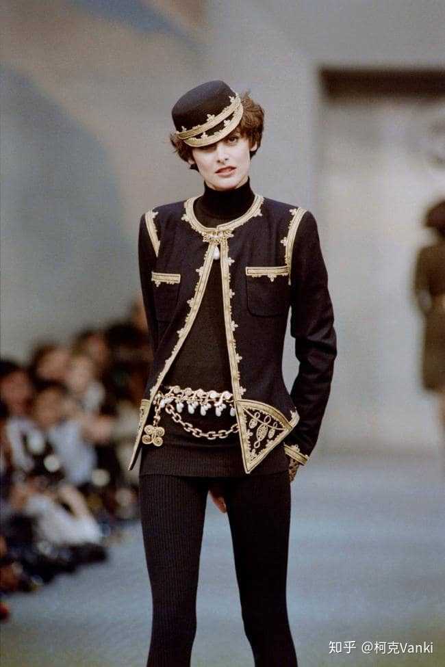 「老佛爷」karl lagerfeld 卡尔·拉格斐去世,如何评价他一生的成就和