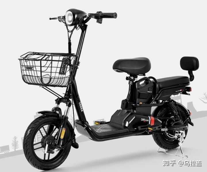 这款雅迪电动车配备了 锂电池48v/12a,续航能力30-40公里,电池同咽乔