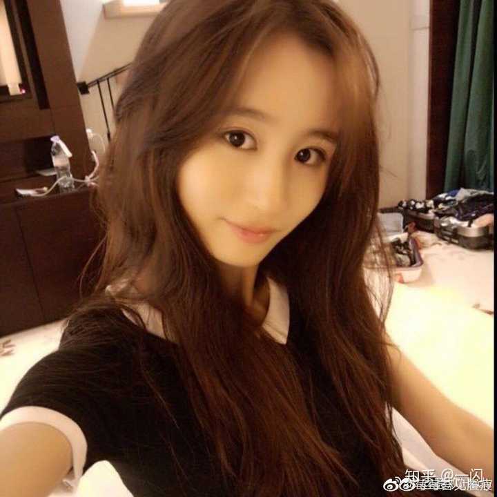 任嘉伦的女友聂欢都做了啥?